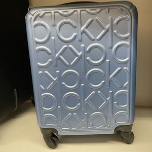 Calvin Klein cabin size Lugagge